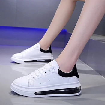 Малка бяла обувки за жени, модни обувки за скейтборд на въздушна възглавница, дишащи маратонки дантела, ежедневни спортни обувки за момичета, симулатор за обувки